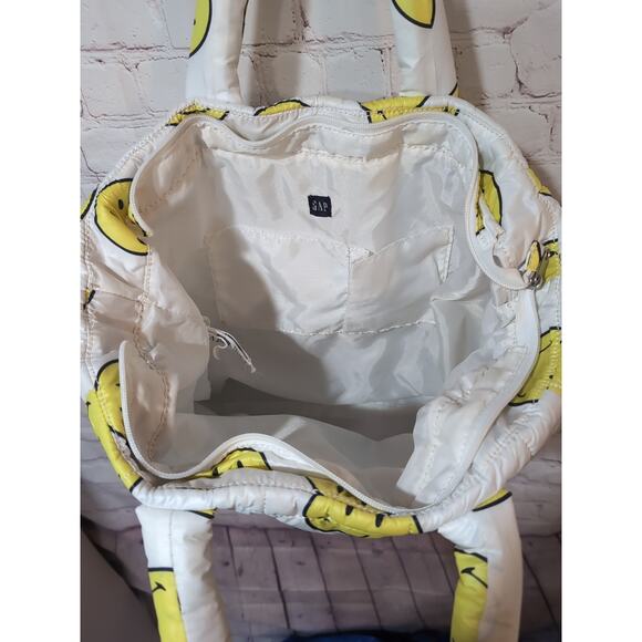 GAP X Smiley Puffer Tote Bag Limited Edition Zip Top - Picture 9 of 16